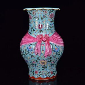 New ListingVivid Chinese Handmade Painting Famille Rose Porcelain Flowers Vase