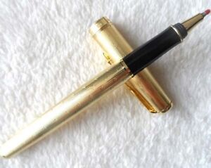 Excellent Gold Star Parker  Sonnet Rollerball Pen F Nib Black Ink Refill No Box