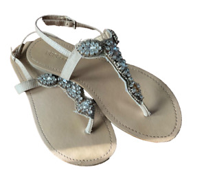 BCBG Generation flat leather shoes Women’s 8 rhinestone beaded sandals