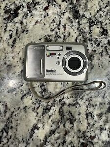 New ListingKodak EasyShare CX7530 Digital Camera With Batteries - Silver TESTED-WORKING