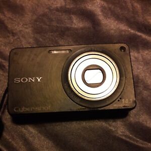 New ListingSony CyberShot DSC-H70-BLACK-16.1 MP-Digital Camera-SD Card & Charger-Tested Exc