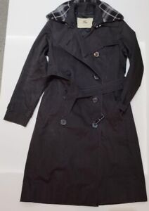 Woman's Burberry London trench Coat Black Asian Fit 38 (US size XS-S).