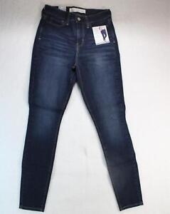 Signature Gold Levi Strauss Totally Shaping High Rise Skinny Womens Jeans NWT