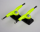 Gullwing pro III Trucks rare color yellow fluo nos vintage og 80s 90s skateboard