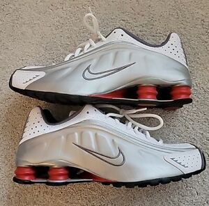 Nike Shox R4 White Comet Red Silver 104265-126 2014 Size 10