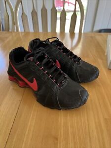 Nike Shox Junior Black and Red size 8