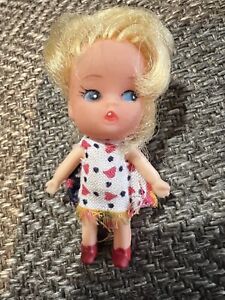 New ListingVINTAGE BLONDE LITTLE DOLL 2 AND 1/2 INCH DOLL MAKER UNKNOWN