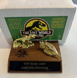 1997 Jurassic Park New York Toy Fair Limited Edition Sales Award Kenner with box