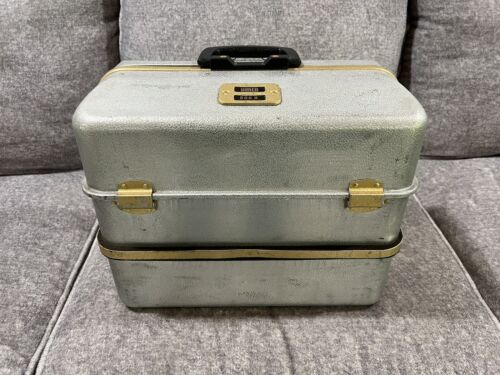 Umco 800A Possum Belly - Vintage Aluminum 5 Tray Tackle Box - Silver & Gold