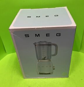 Smeg Countertop, Pastel Green 50s Style Blender, 48 Ounces,