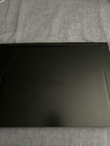 Acer Nitro 5 15.6'' (512GB SSD, Intel Core i5 10th Gen., 2.60 GHz, 8GB) Laptop