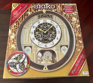 Seiko Melodies in Motion Collector's Edition Clock 40 Melodies 22 Crystals