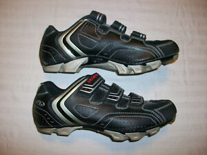 SPECIALIZED MOUNTAIN BIKE SHOES MENS SIZE 9, 42 EURO CYCLING/BICYCLE SHOES NICE!