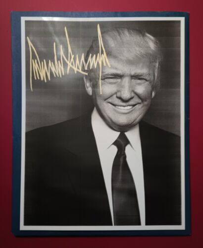 Donald Trump Autograph, signed with his signature Gold Marker In Person!