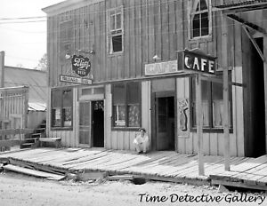 Tavern with Blatz Beer Sign, Mogollon, New Mexico - 1940 - Vintage Photo Print