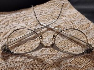 Vintage ArtCraft Cat Eye Eyeglasses 4 1/2-5 3/4 Aluminum Frame Floral Pattern