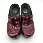 Dansko Shoes Womens XP 2.0 Slip On clogs Patent Wavy Pattern Leather Wine 36