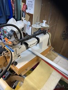 Voyager 17 Longarm Quilting Machine With 10’ Wooden Frame.