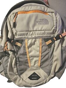 The North Face Women’s Recon Backpack White/Grey/Orange