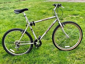 Specialized HardRock Mountain Bike Vintage, 2 New Spare Tires, BELL Seat