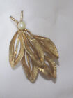 Vintage Costume Jewelry BSK Brooch Pin Leaf Gold Tone Metal