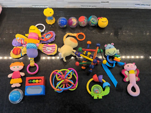 17 Baby Infant Toys Lot Teethers Rattles Sensory Lamaze Hape Fisher Price Chicco