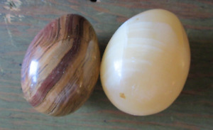 2 pc lot Vintage Alabaster Marble Onyx  Eggs 2