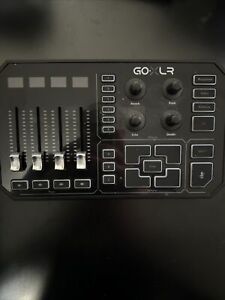 TC-Helicon GO XLR Broadcaster Platform with Mixer and Effects **STAND INCLUDED**