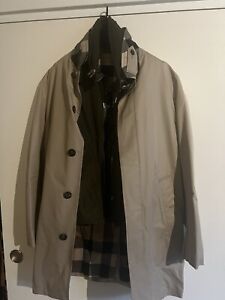 Burberry  mens trench Coat removable vest Small