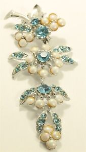 Vintage Florenza Blue Crystal Rhinestone Grape Bunch Dangle Brooch Pin