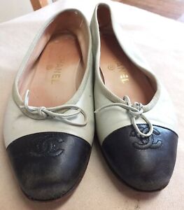 Chanel Women's Leather Flats Loafers Shoes Sz. 37.5 US 7.5 Preowned Italy