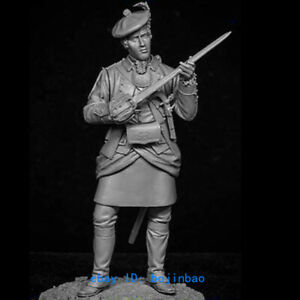 1/24 Scale Military commander Resin Figure Model Kits Unpainted Unassembled GK