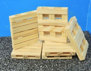 LOT OF WOODEN PALLETS (SIX) 1:24 (G) SCALE  READY FOR DISPLAY!