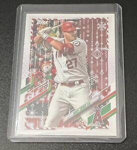 Mike Trout 2021 Topps Holiday Elves SSP HW27 - Los Angeles Angels (1:160 packs)