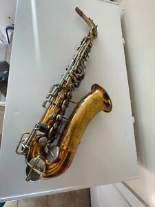 Early Martin Handcraft Elkhart Indiana USA Saxophone Engraved Brass # 114126