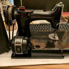 New ListingVINTAGE 1950 SINGER FEATHERWEIGHT CAT. 3-120 SEWING MACHINE & Case
