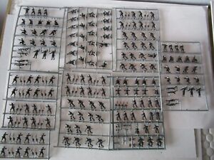 Huge Lot 1/72 scale Painted Revell ? German Soldiers figures W/ Guns Imex Zvezda