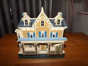 SHELIA'S COLLECTIBLE WOOD HOUSE HALL COTTAGE CAPE MAY NEW JERSEY USED 1996