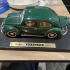 Vintage Maisto 1:18 Scale Die-Cast Green VW 1951 Volkswagen Beetle Bug w/ Stand