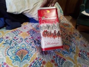 Vtg 2007 Budweiser Collectible Tin w 4 Coasters Happy Holidays Clydesdales Snow