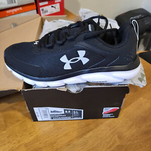 NEW IN BOX. Ladies Under Armour Charged Assert Shoe's in size 8.5