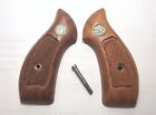 SMITH & WESSON J ROUND BUTT CHECKERED WALNUT GRIPS W/ SILVER MEDALLIONS