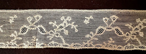 Fine C. 1770-90 trailing floral Mechlin bobbin lace COLLECTOR COSTUME