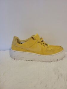 NIKE AIR FORCE 1 Sage Low  Yellow Sneaker Shoes AR5339-300 Womens Size 8.5