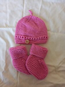 Pink Hand Knitted Baby Hat and bootees. Newborn  Born in 2024