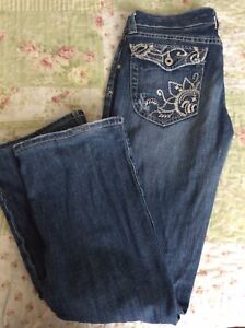 Miss Me Size 29(29X32) Women’s Blue Stretched Embroidered Jeans