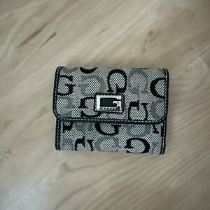 GUESS wallet women trifold Small