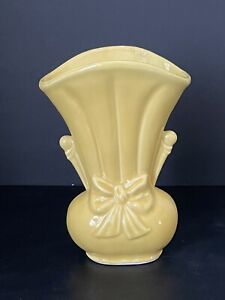 VTG Shawnee Art Pottery 9”  Yellow Bow Case Art Deco 819 USA 1940’s