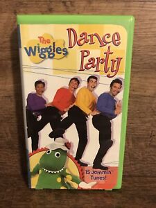 THE WIGGLES Dance Party VHS With Clamshell Case RARE OOP 2001 Movie Tested Nice