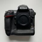 Nikon Pro D3 camera body only with 3 batteries and charger/ Original Owner